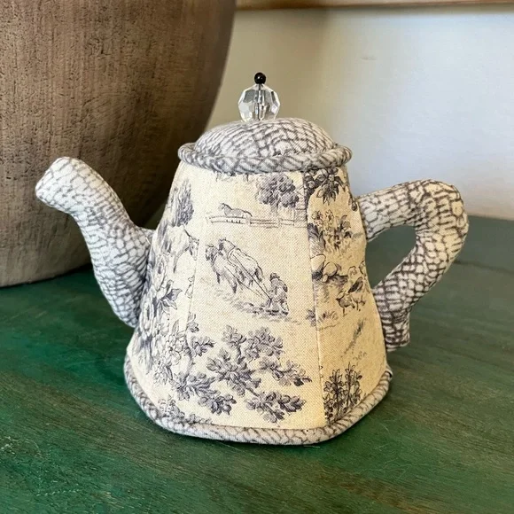 Toile Cloth Teapot Pin Cushion | Vintage | 4-1/4” T, 5-1/2” W - Picture 1 of 11